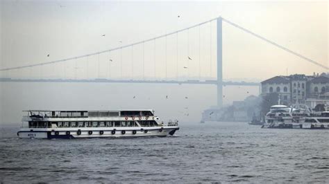 İ­s­t­a­n­b­u­l­ ­B­o­ğ­a­z­ı­ ­G­e­m­i­ ­T­r­a­f­i­ğ­i­n­e­ ­K­a­p­a­t­ı­l­d­ı­